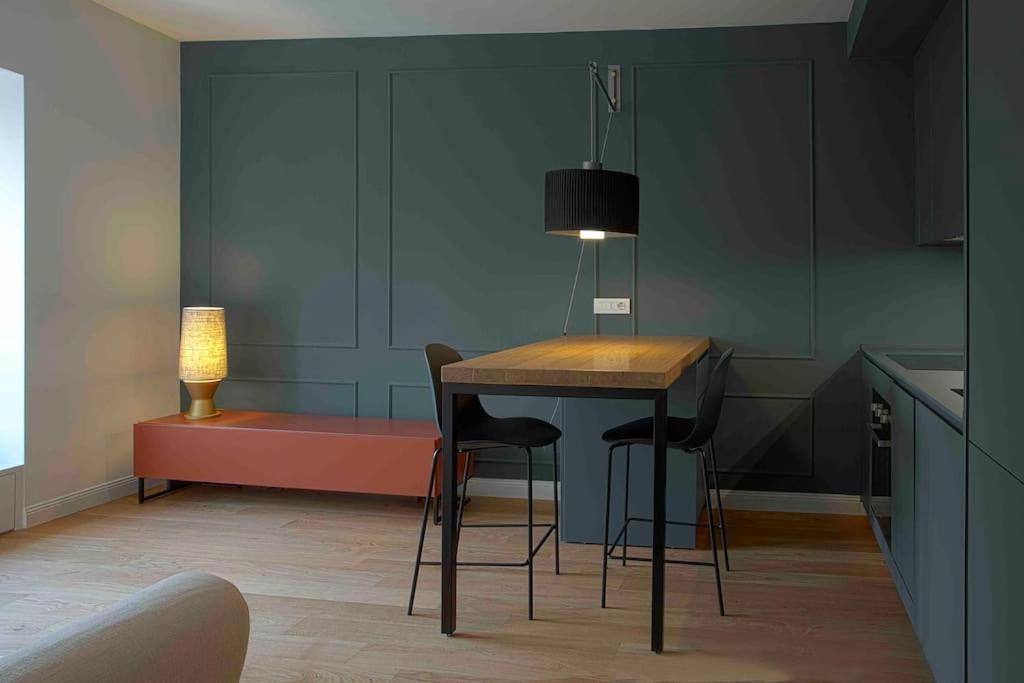 Apartment Design In The Center Of *