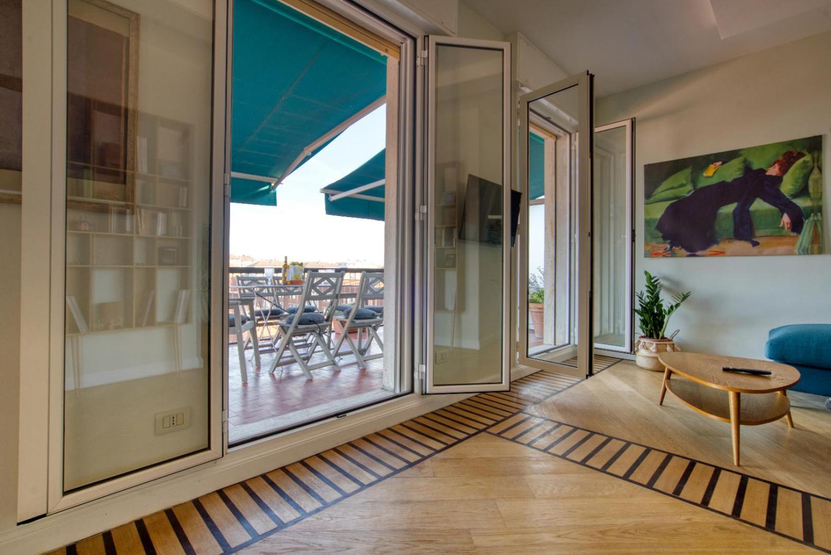Spacious Penthouse With Panoramic Terrace - 20 Minutes From Duomo Appartamento