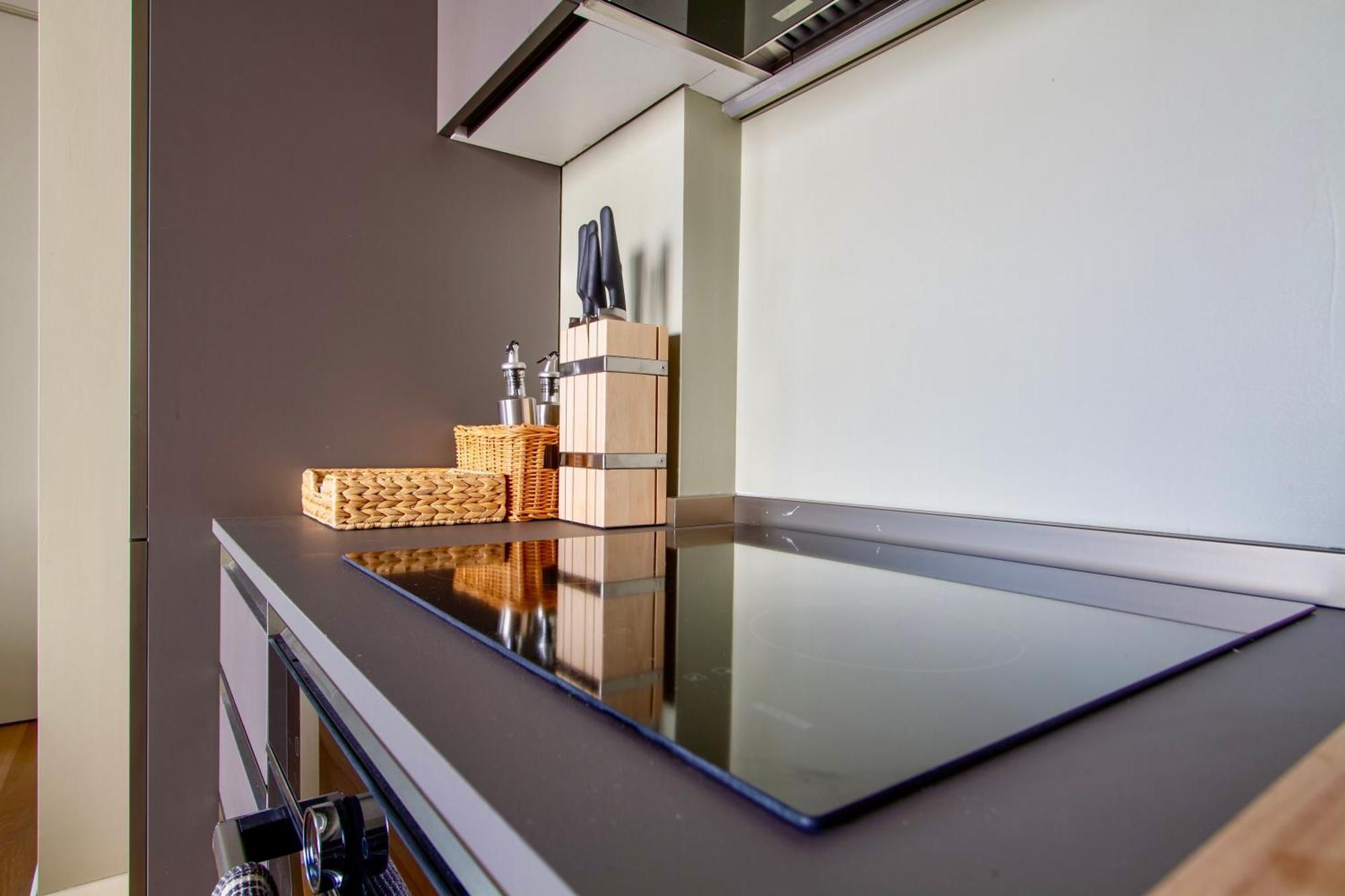 Urban Luxury - Bright And Central *