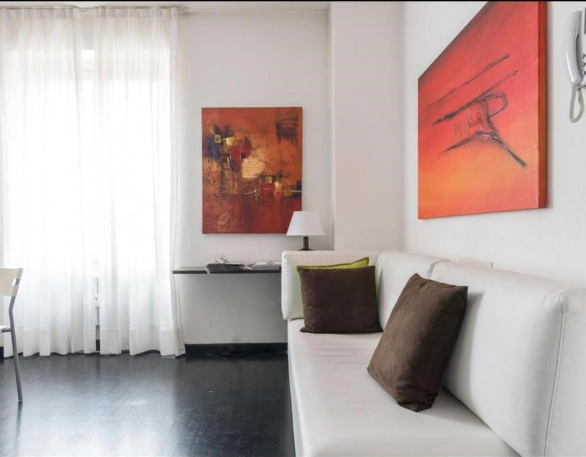 Arco Della Pace -4 Bed Lejlighed