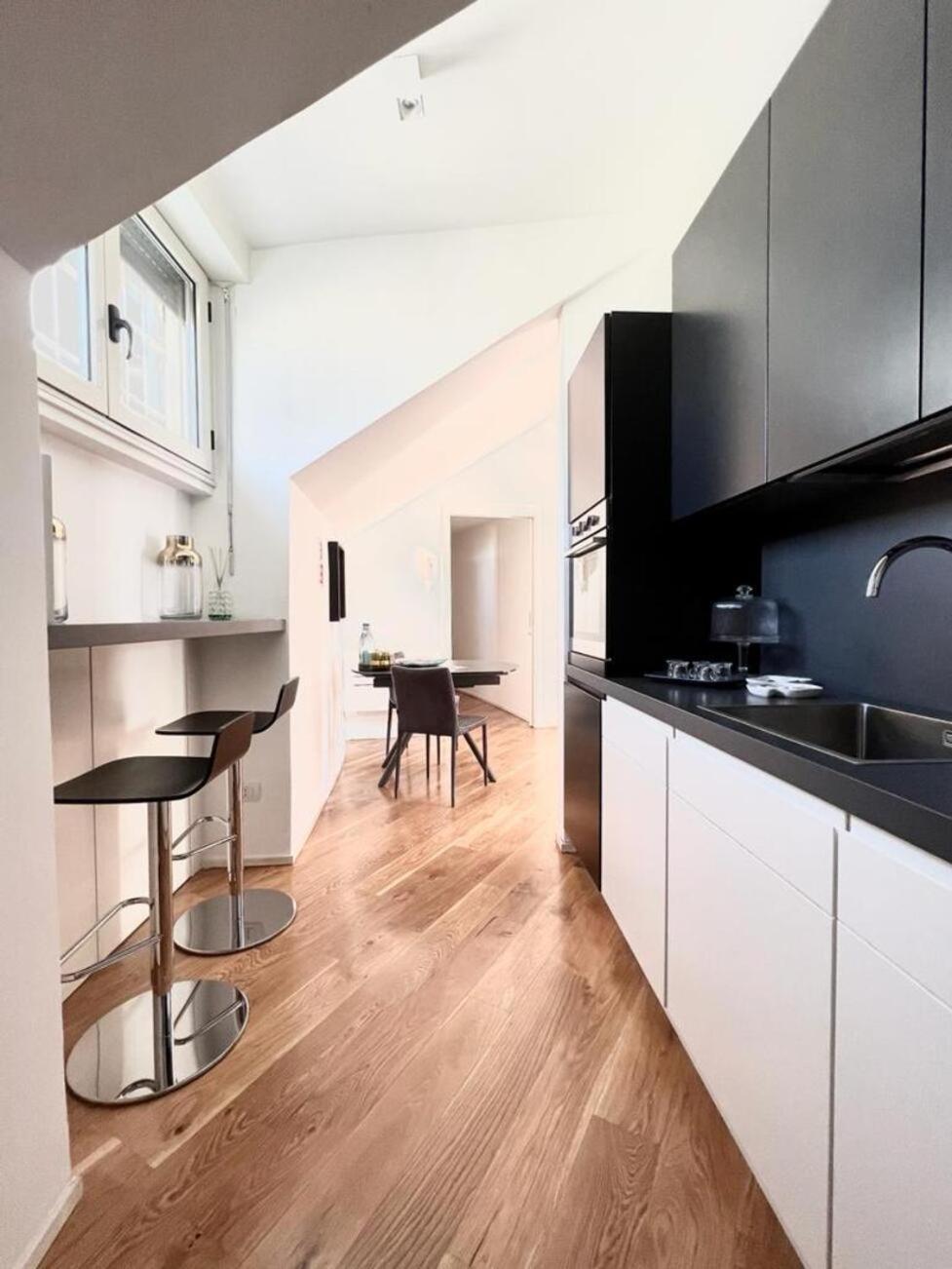 Comecasa Attic With Duomo View Appartement Milaan