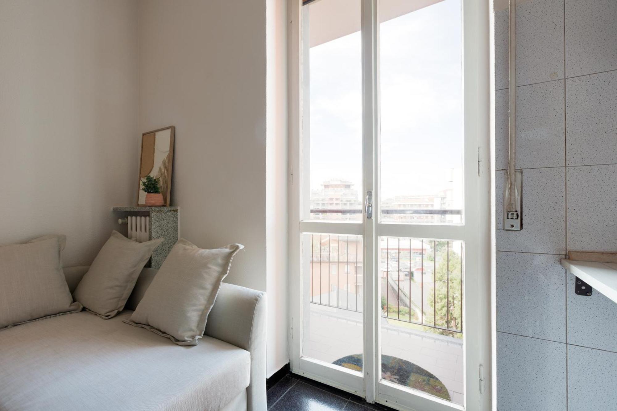 Corvetto M3 - Comfy Apt. With Balcony! *