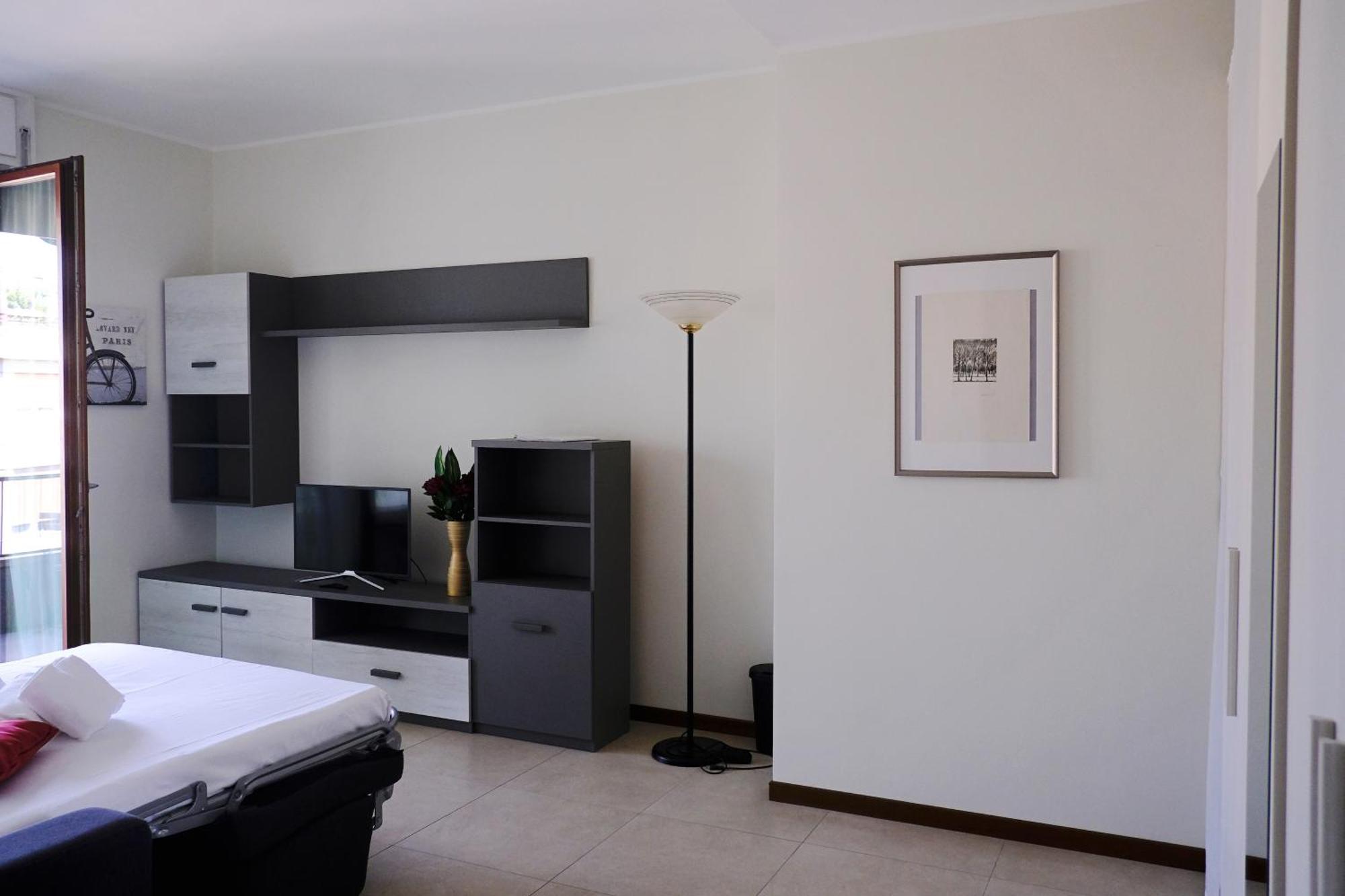 Bwr - Elegant Loft With Terrace, San Siro Milaan