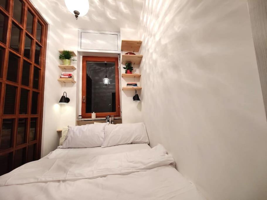 Apartment Casa Cloclo: Design & Vintage Above Subway