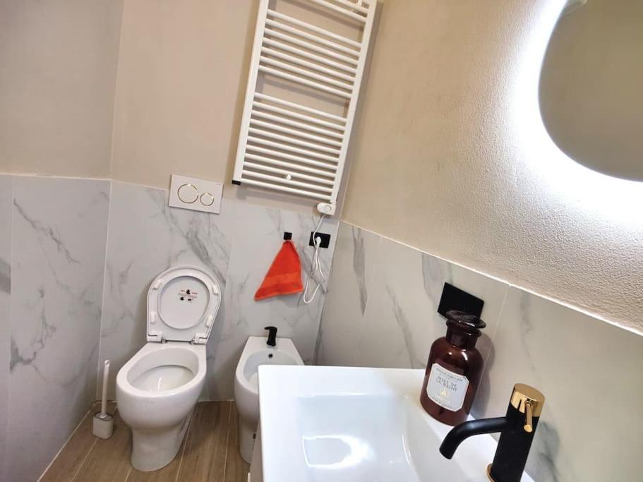 Casa Cloclo: Design & Vintage Above Subway Milan