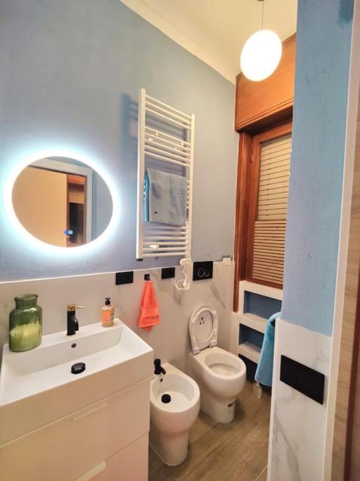 Casa Mamo: Design & Vintage Above Subway Leilighet