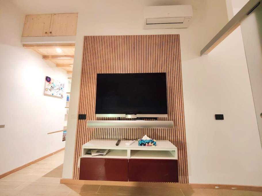 Casa Mamo: Design & Vintage Above Subway Leilighet *