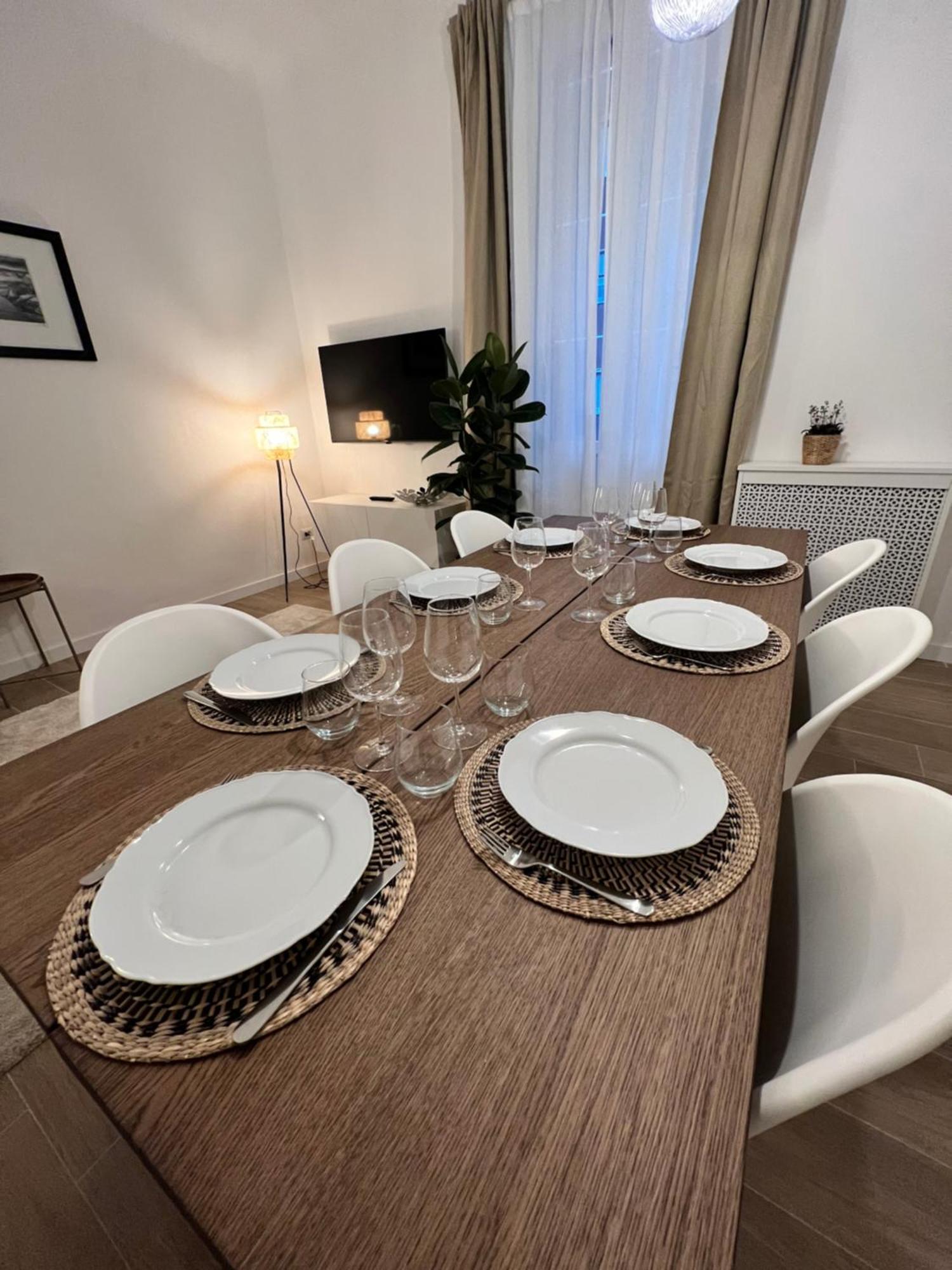 Spacious 3 Bedroom Apartment Mailand