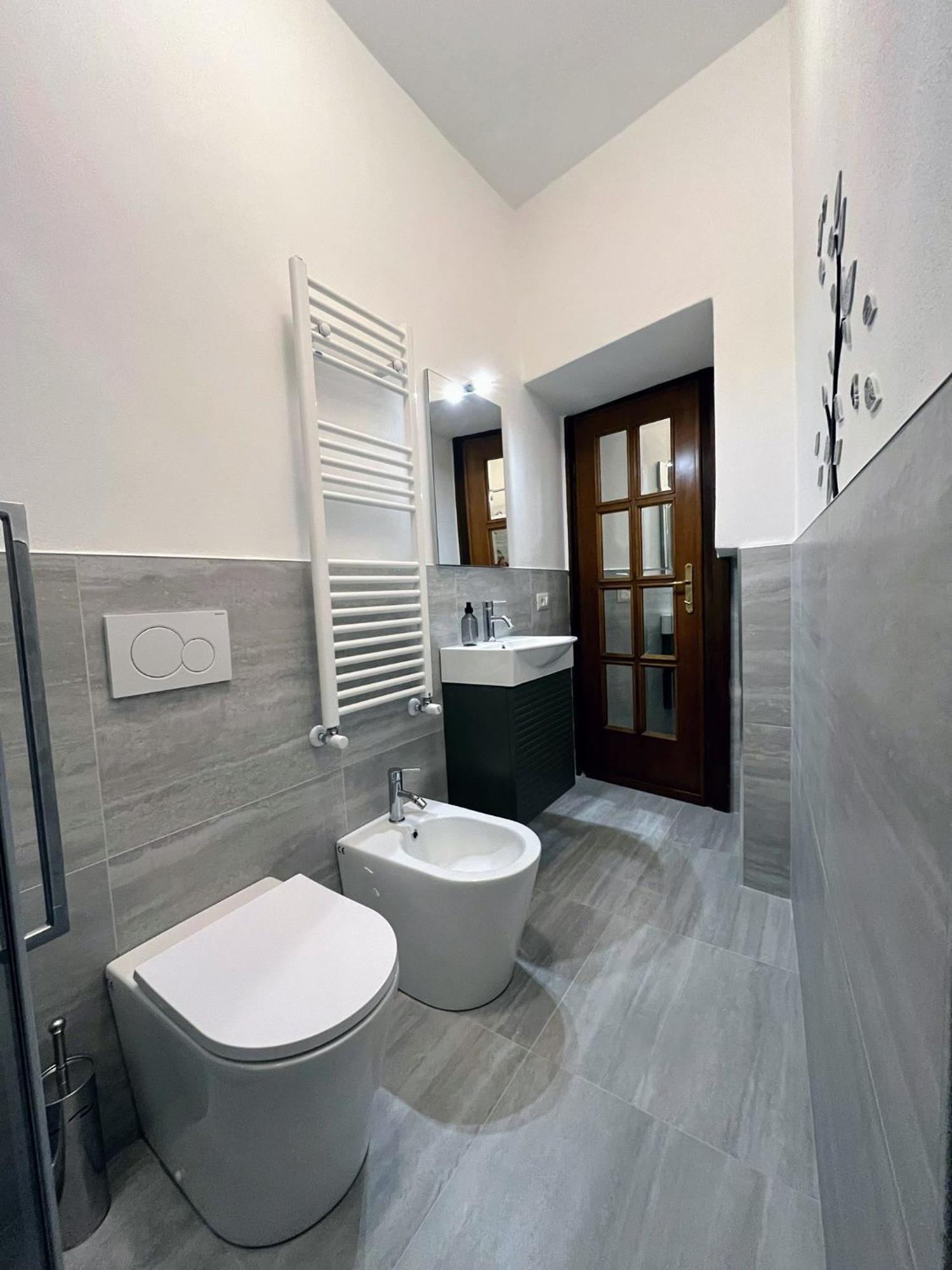 Apartment Caseospitali - Deangeli, Trilocale X5 Con Bagno Nuovo A 7 Fermate Dal Duomo Milan