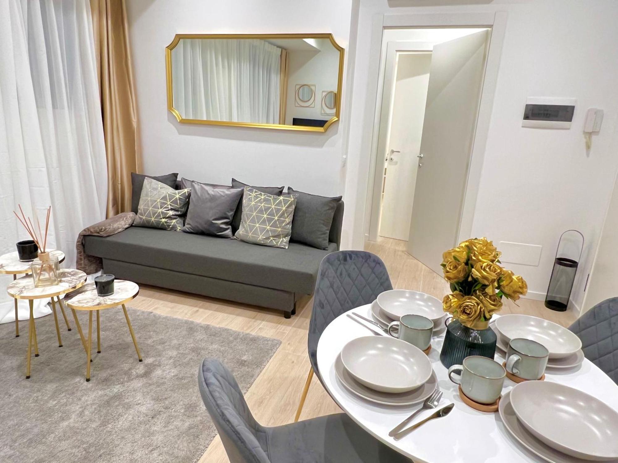 The Boutique - Hebrew Quarter Milan