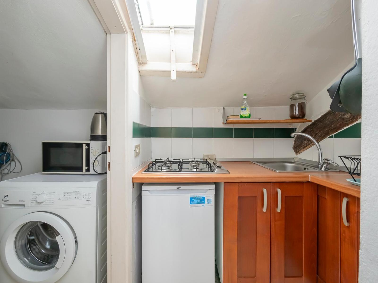 Apartment Xenia - Luminous At Navigli Tram Theme Milan