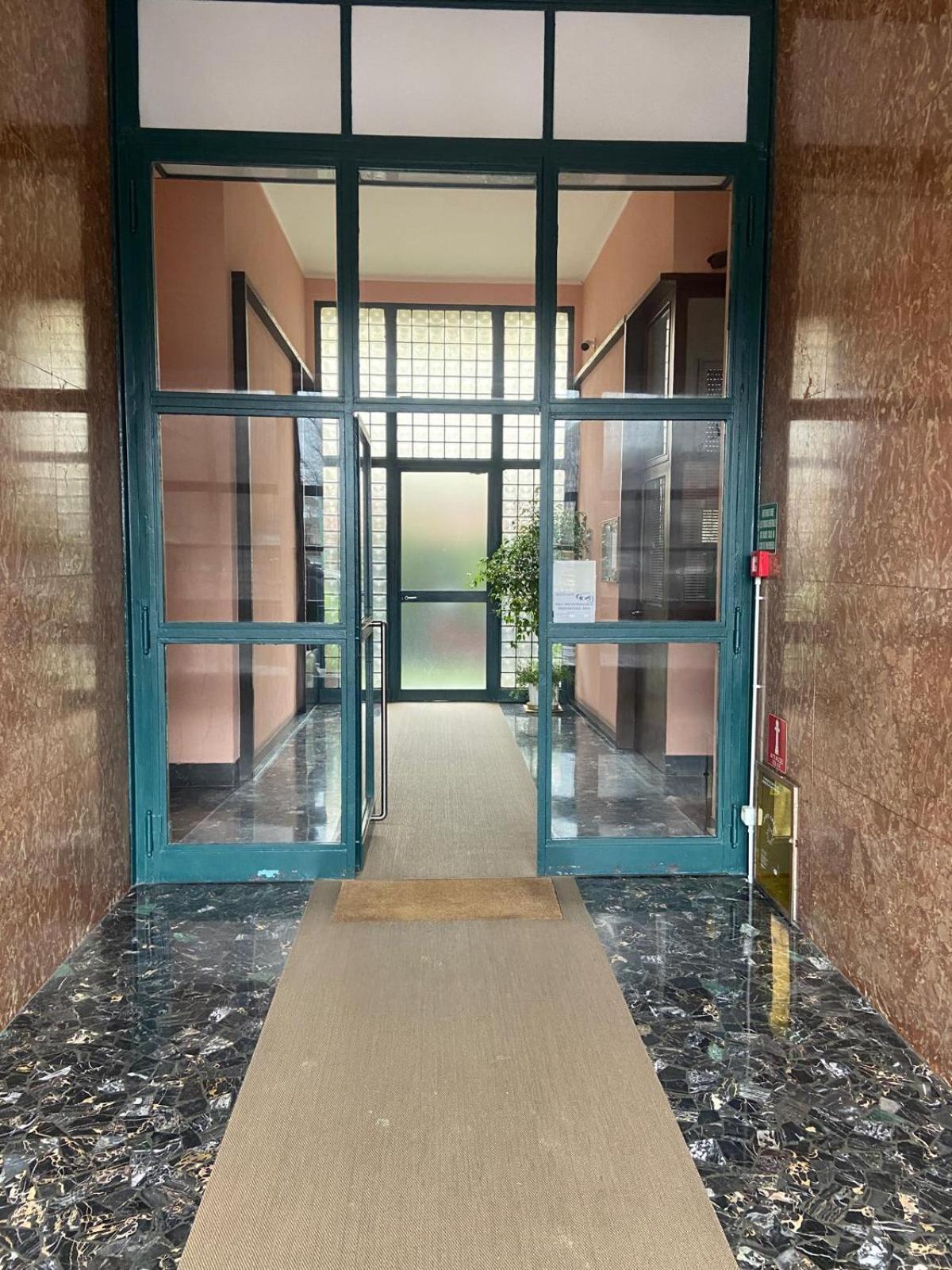 La Milanese, Appartamento Moderno Con Balcone - Metro Isola A 2 Min Lejlighed Milano