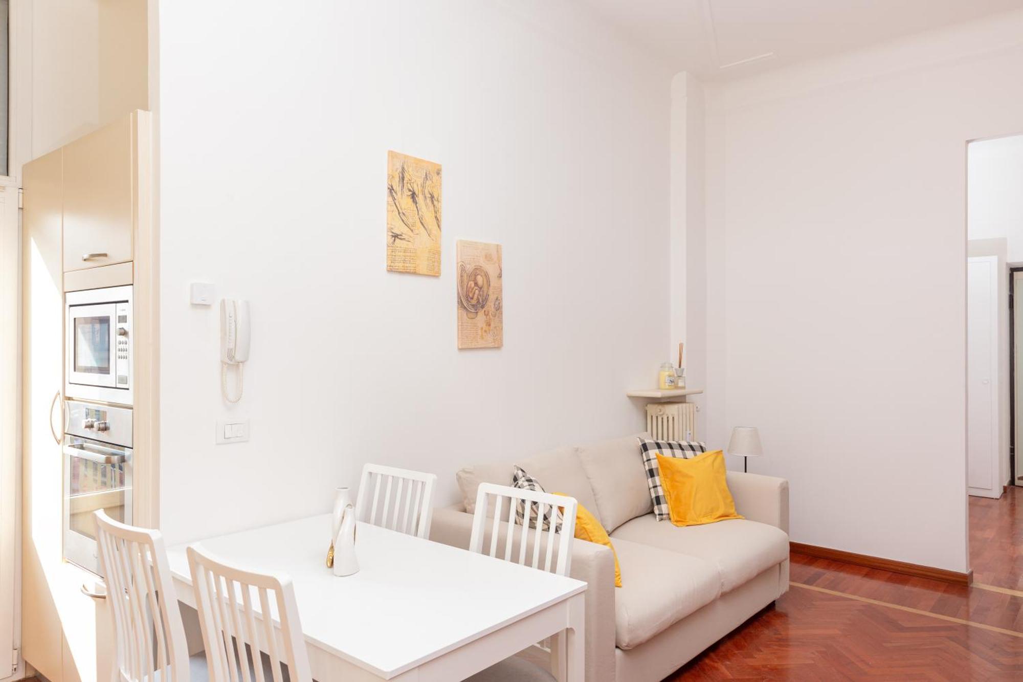 Da Vinci Exclusive - Centrale,m3, Isola District Apartment *