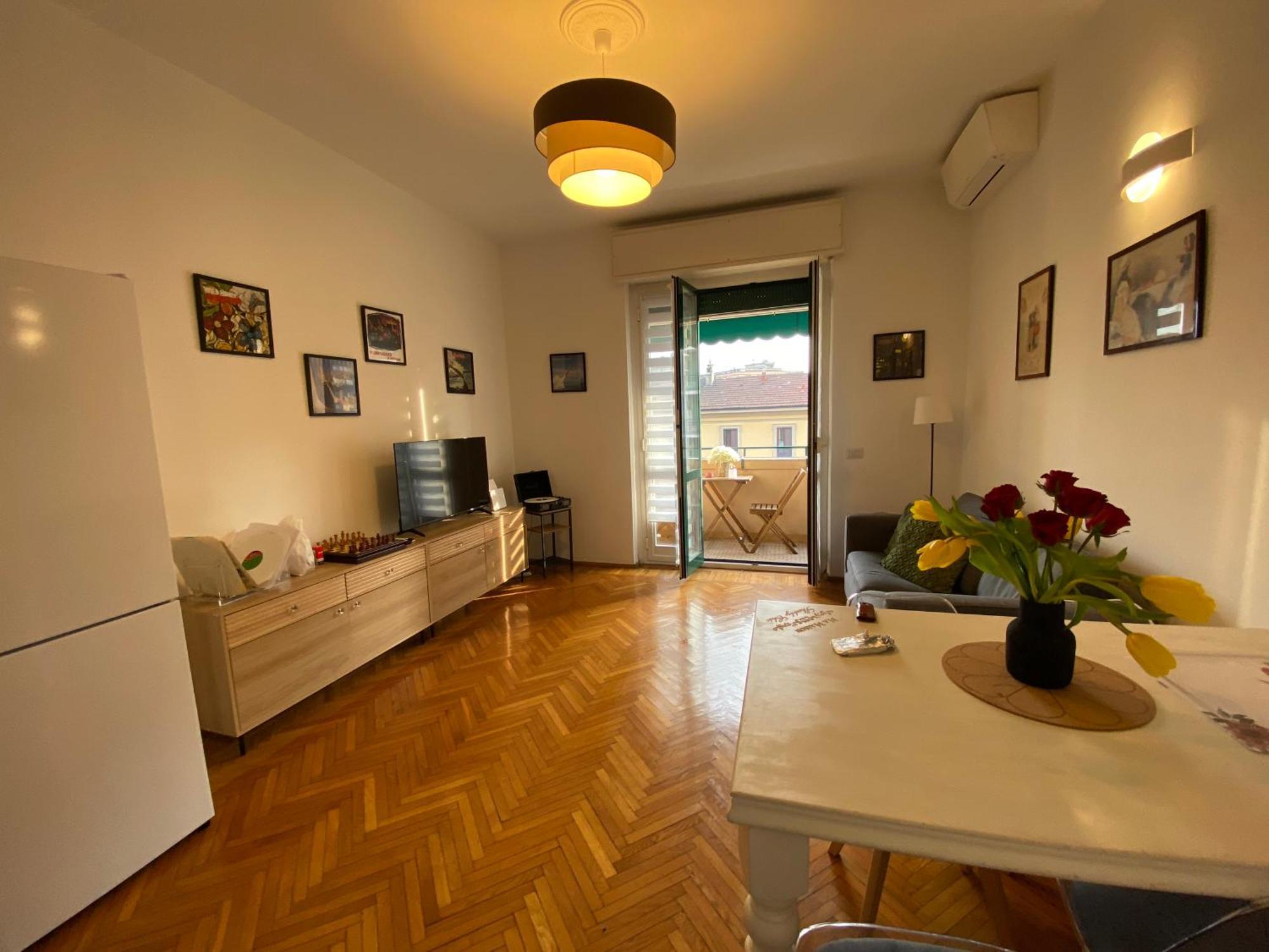 Daniela's Spazioso Ai Navigli * Milano