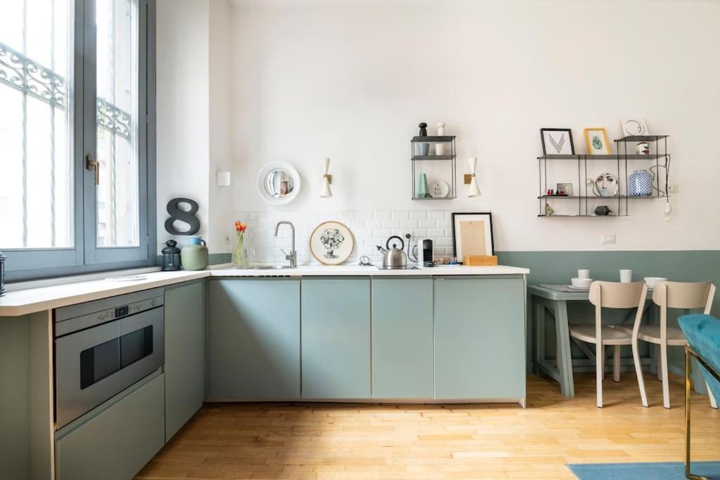 New Elegant Flat 3 Min From Station. Mailand