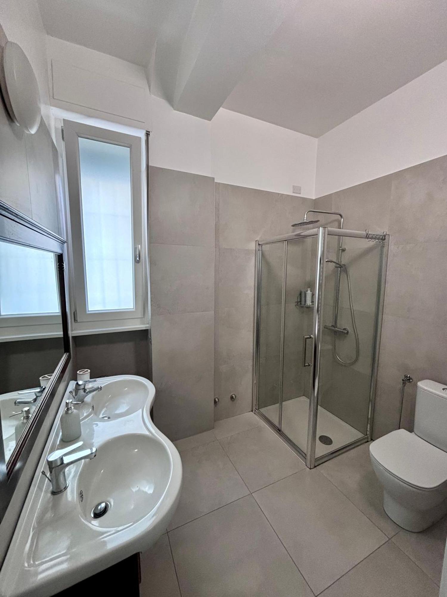 Bilocale In Bande Nere-metro Rossa Duomo Apartment *