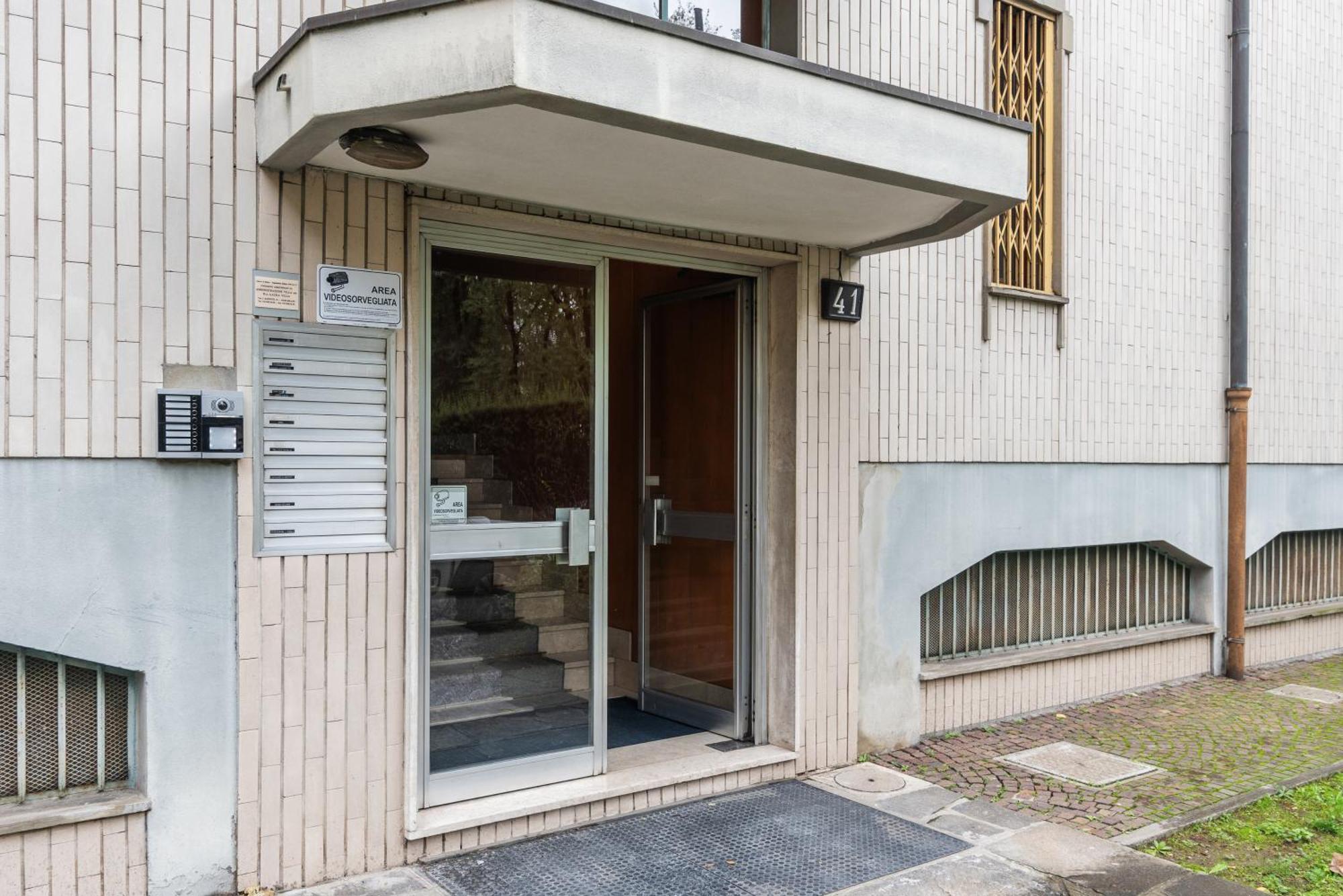 Frassini Flexyrent Apt. Aircon Apartment