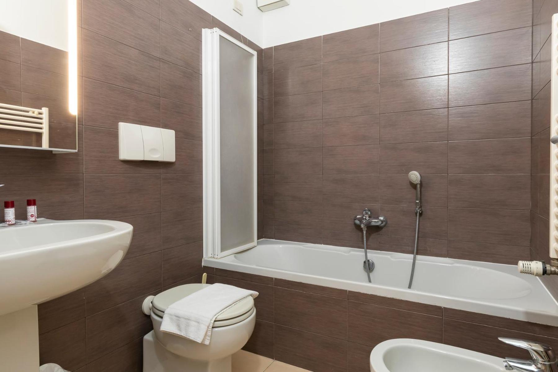 Xenia - Elegant 10 Min From Linate Milano