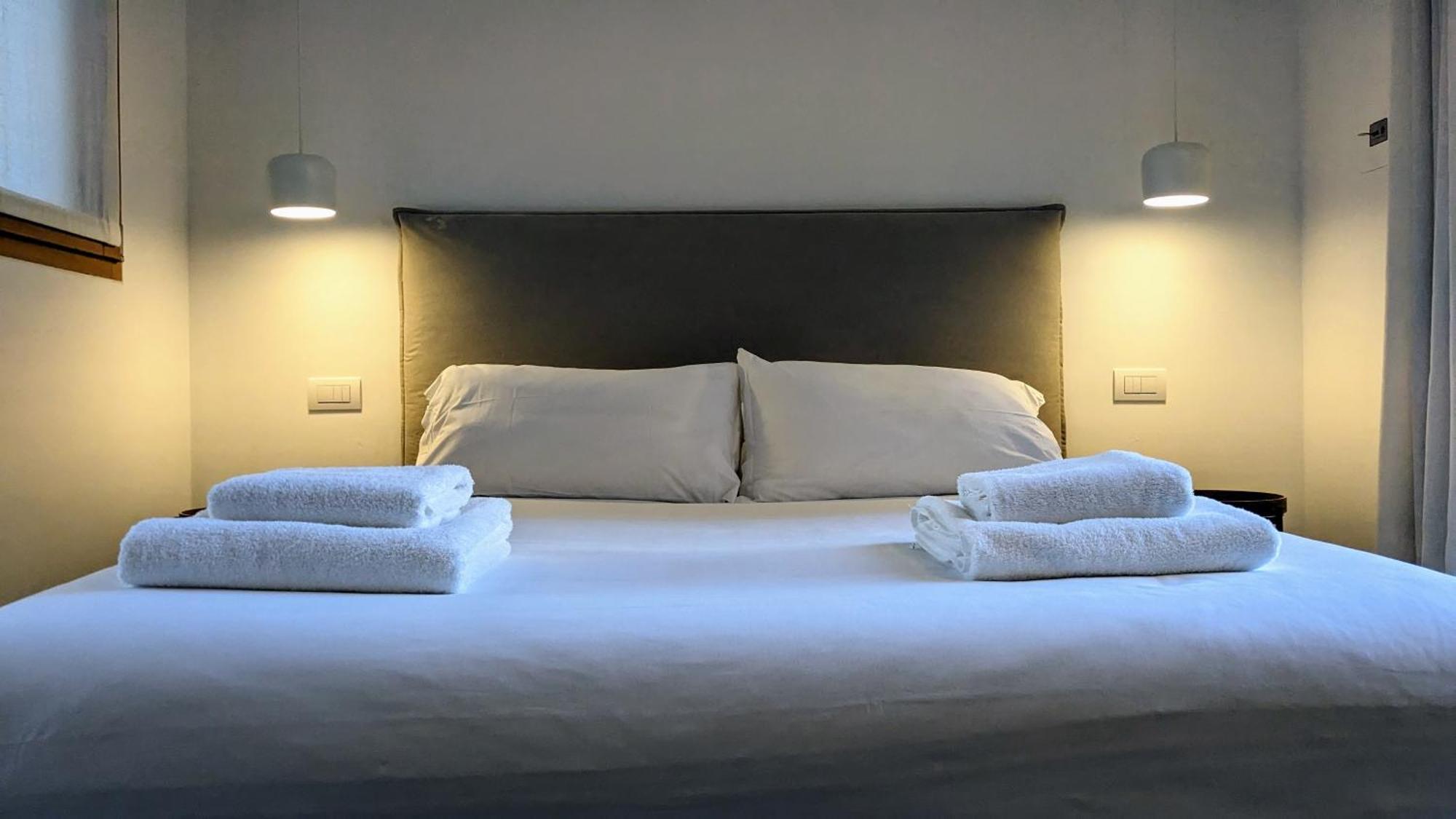 Apartment Mantega At Navigli - Pool And Garage Milan