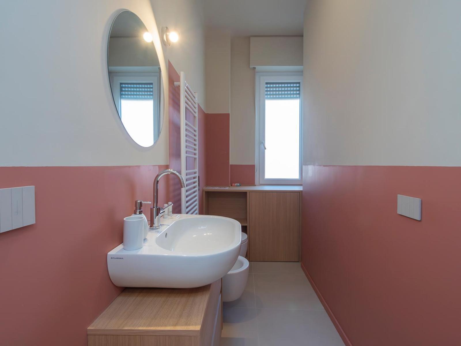 Ihost - Stendhal 49 * Milano