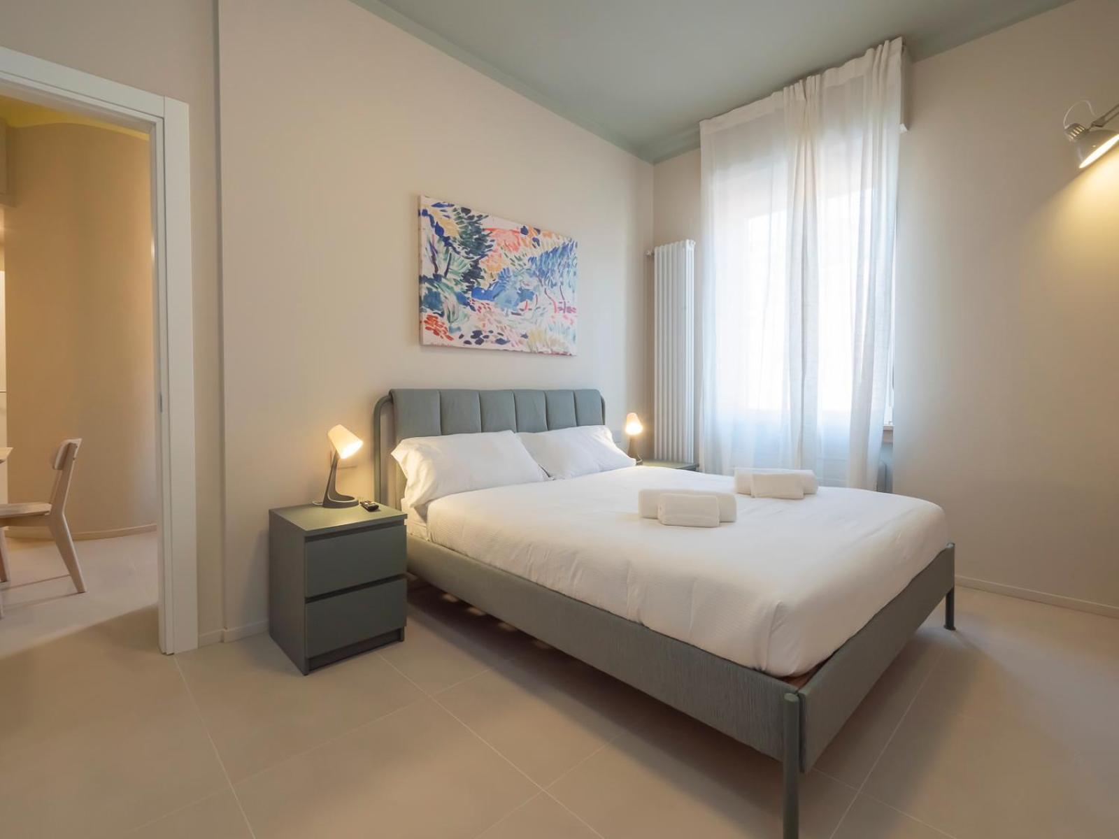 Ihost - Stendhal 49 * Milano