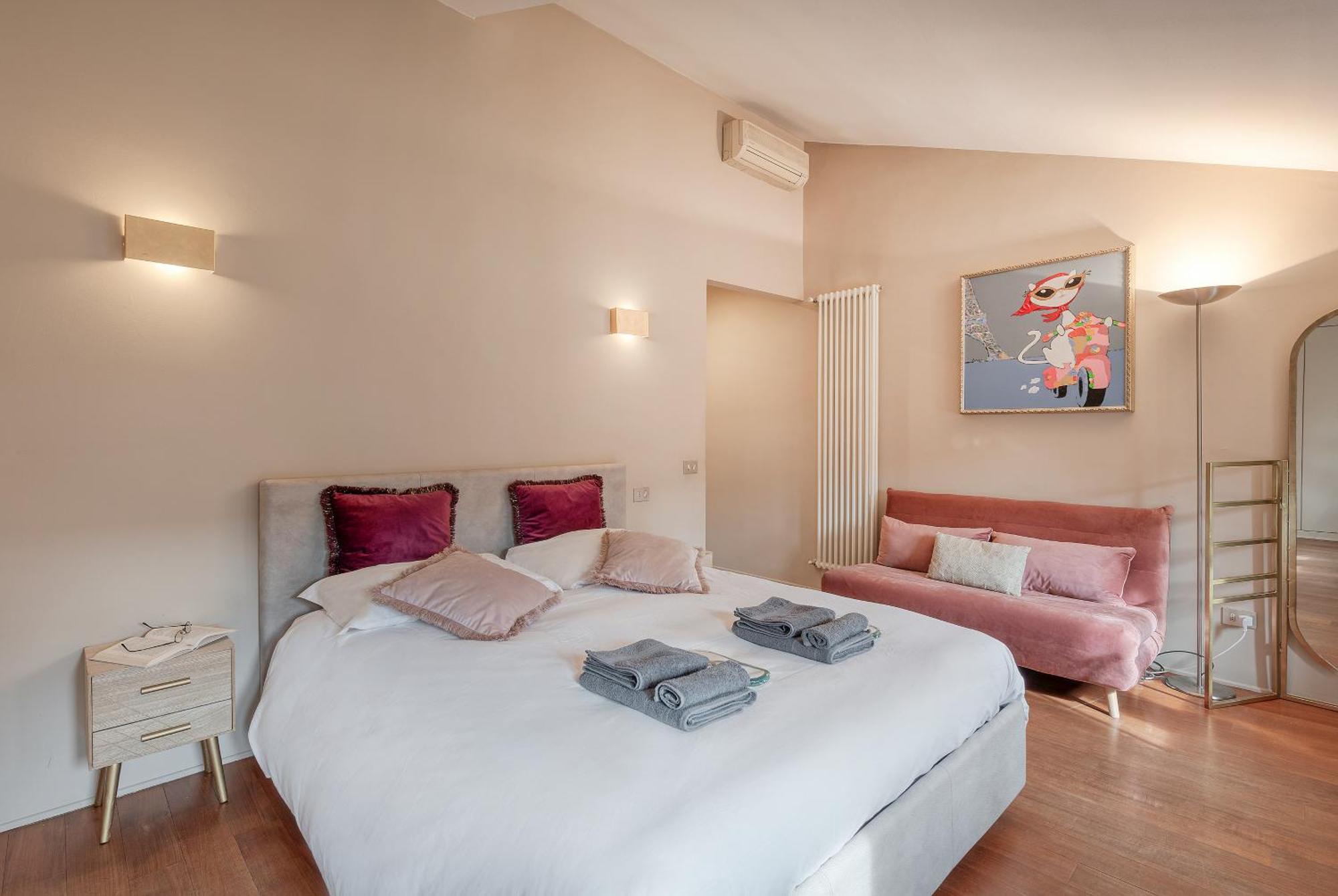 Pontaccio, 4 - Vivere In Brera, Con Ampio Terrazzo *