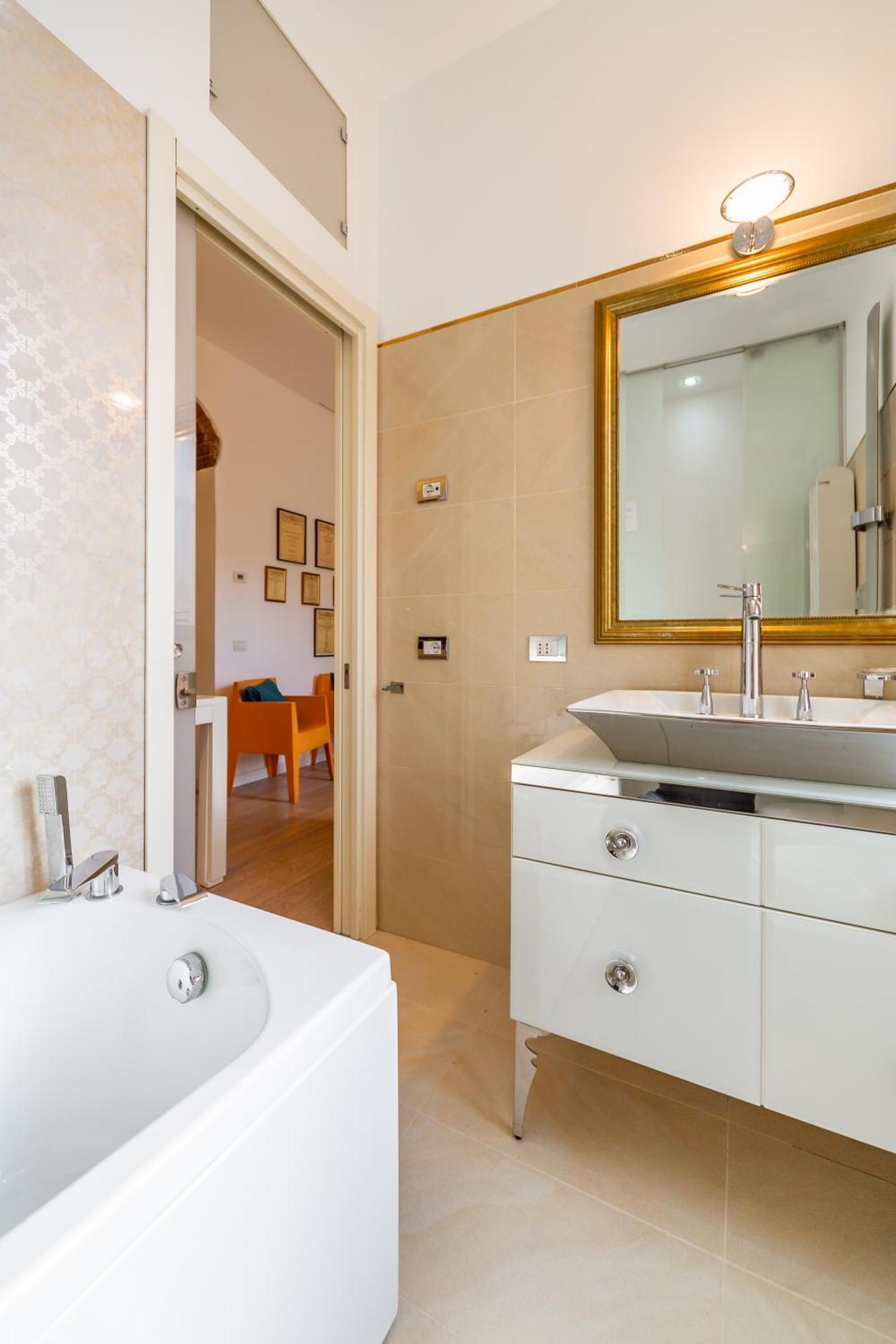 Ferienhaus Milano-trilocale Centrale Con Vasca Idromassaggio *