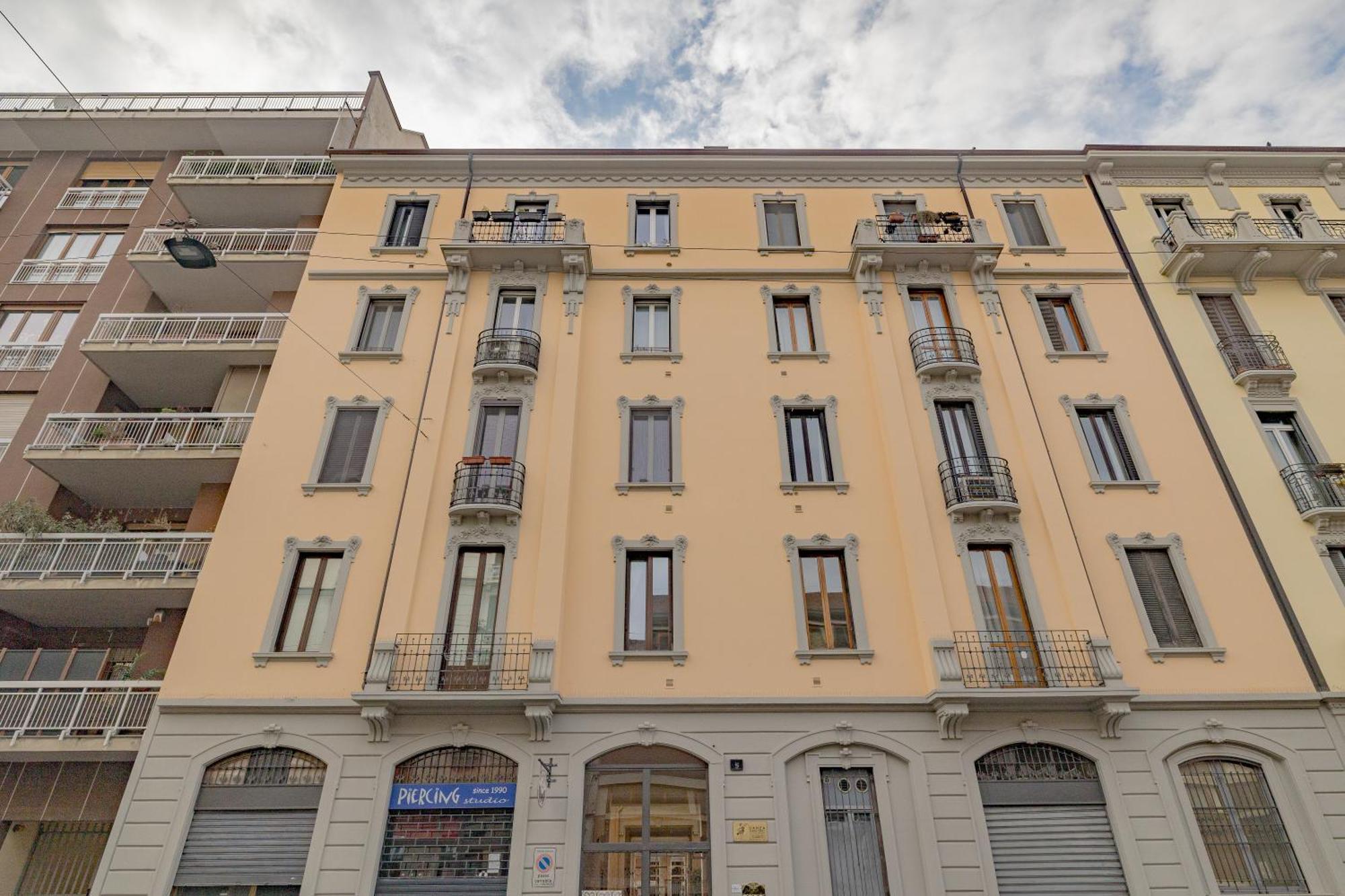 2 Bedroom - Buzzi Hospital, Sempione, Mico, 100mt Metrom5 Milano