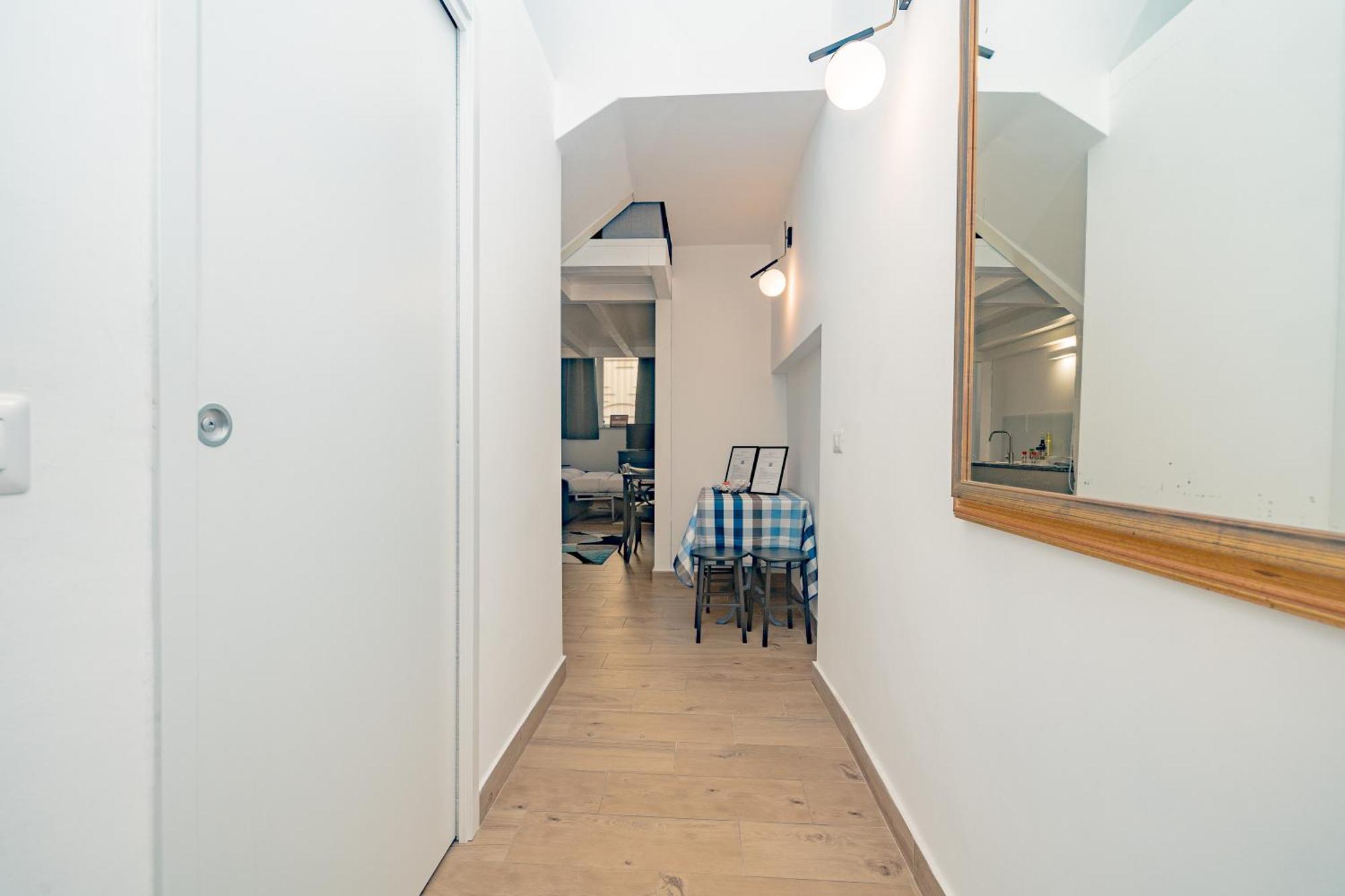 Barbara's House - Navigli - 2 Km From Duomo Milano