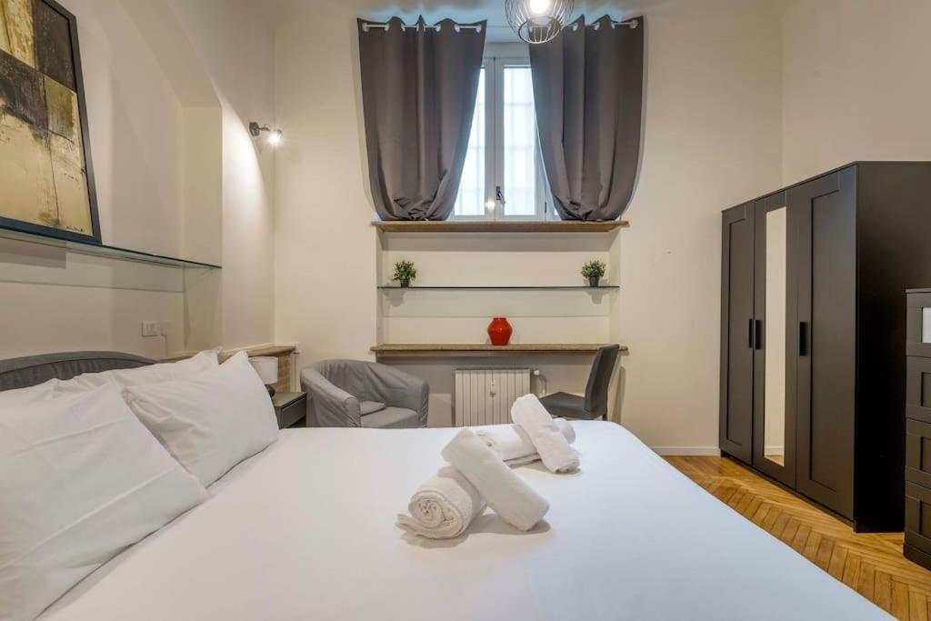 Comfortable 3 Bedrooms Few Steps From Duomo Milaan