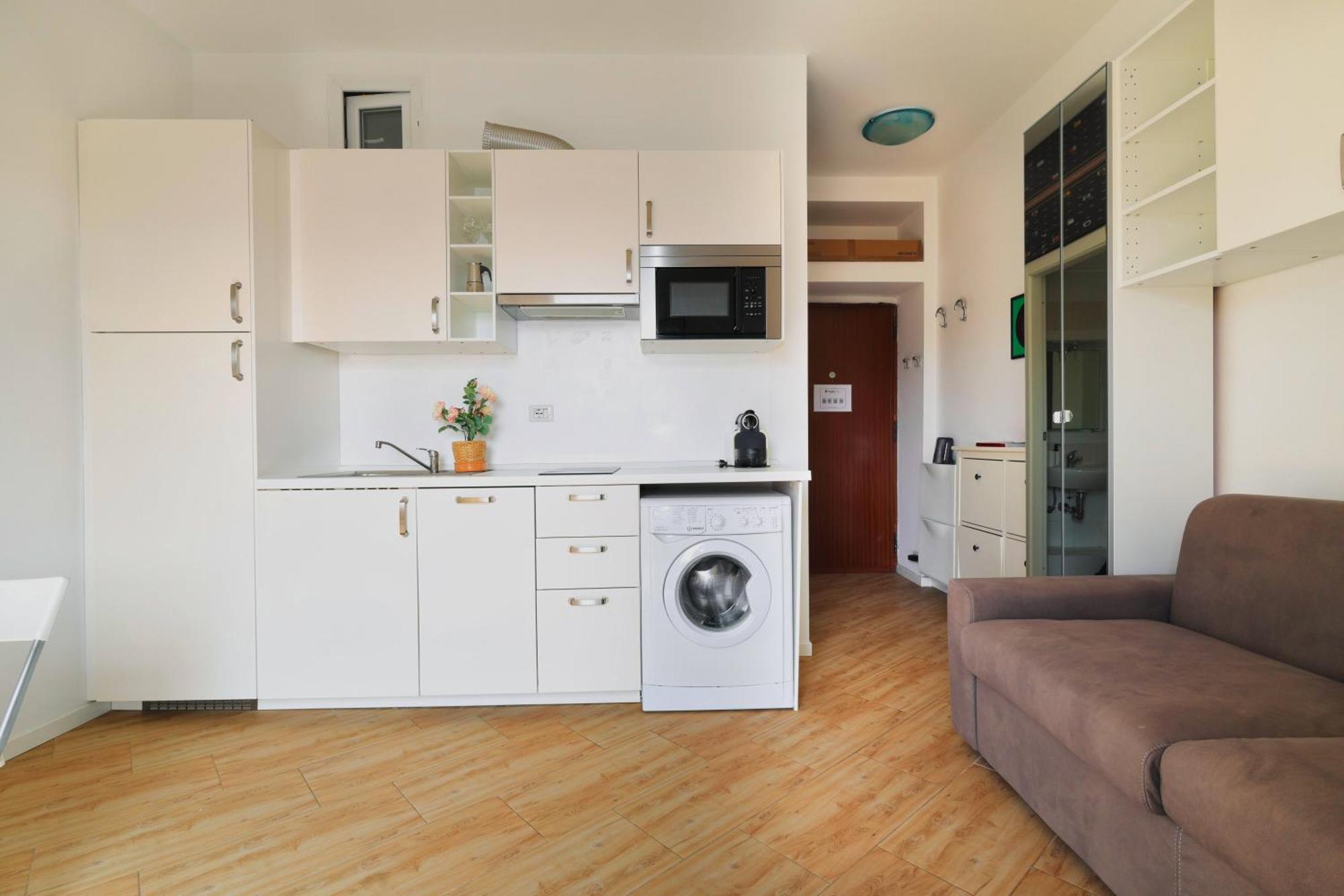 Apartment Colorful Nolo