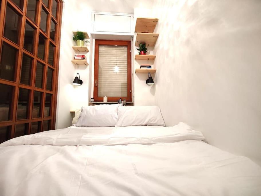 Casa Cloclo: Design & Vintage Above Subway