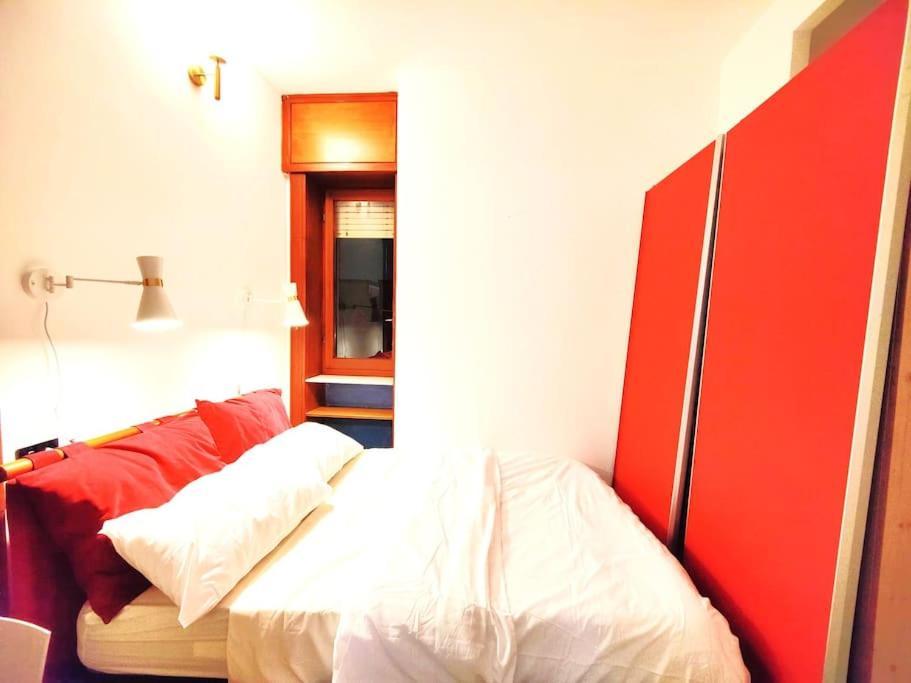 Casa Mamo: Design & Vintage Above Subway Leilighet *