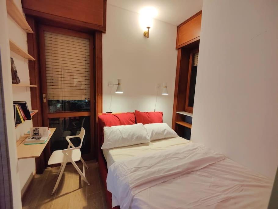 Casa Mamo: Design & Vintage Above Subway Leilighet