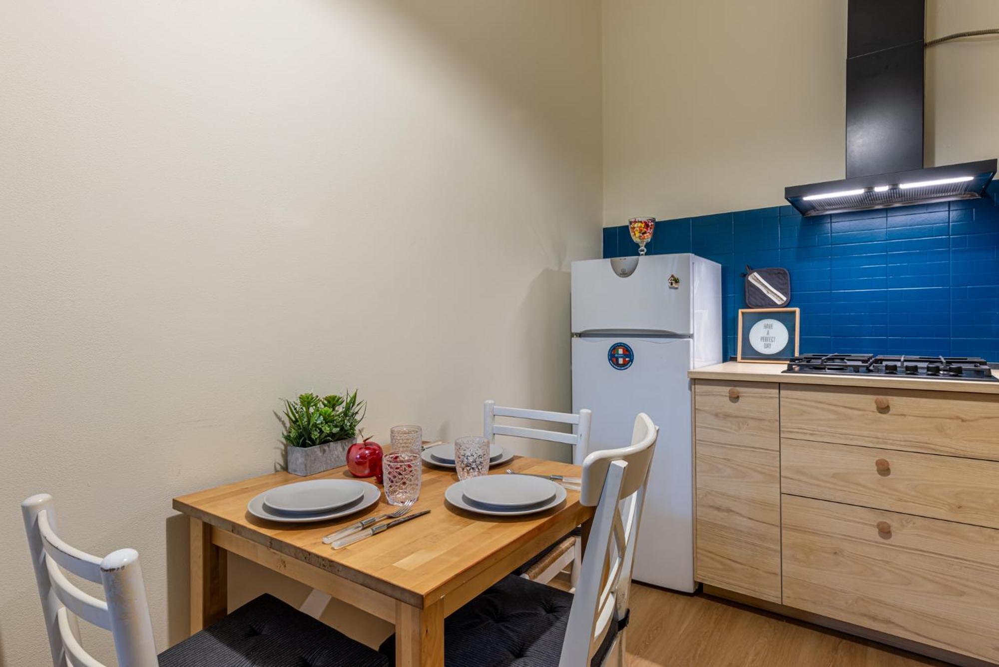 Apartment Certosa Charme 10 Minuti Da San Siro E Rho Fiera