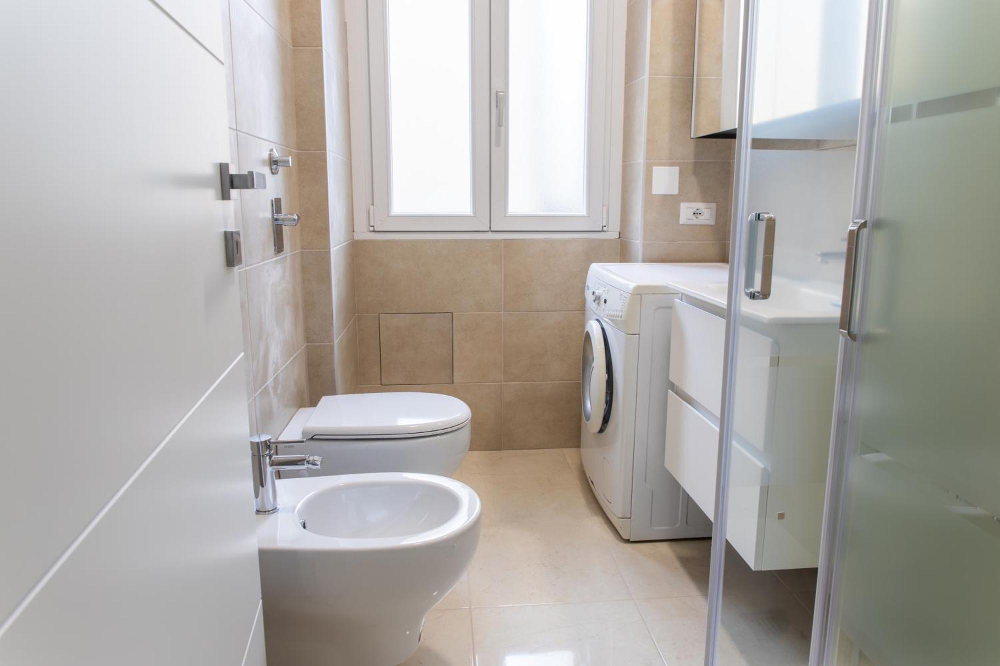 Centrale Vicino Metro E Duomo, Con 2 Bagni E Aria Condizionata Appartement Milaan