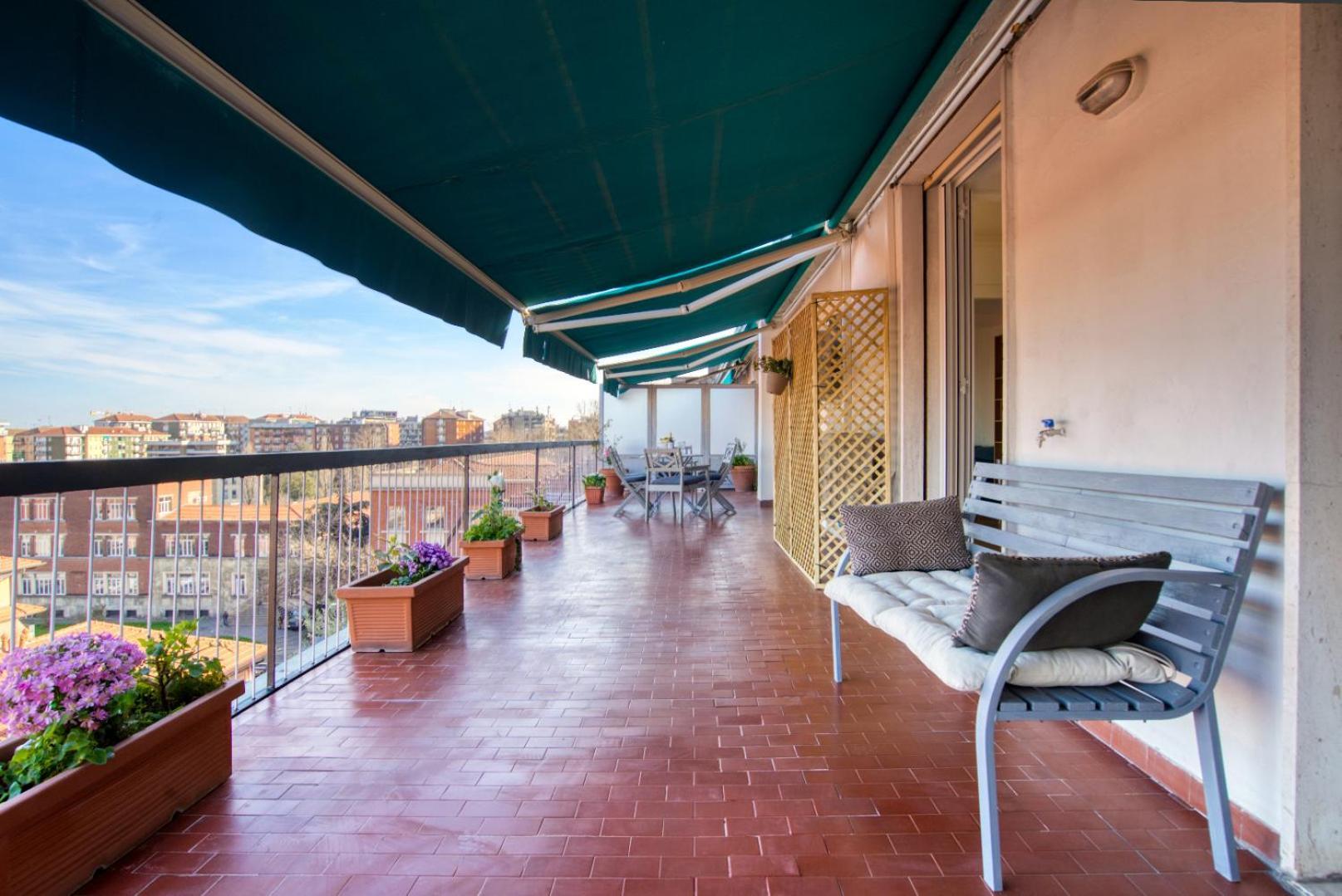 Spacious Penthouse With Panoramic Terrace - 20 Minutes From Duomo * Milano