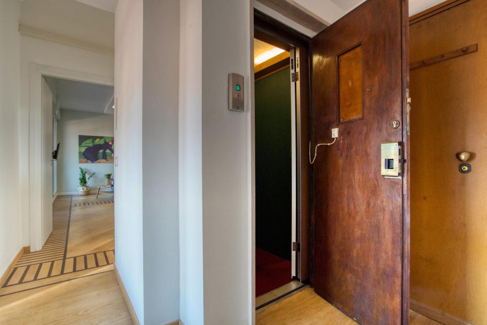 Spacious Penthouse With Panoramic Terrace - 20 Minutes From Duomo Appartamento