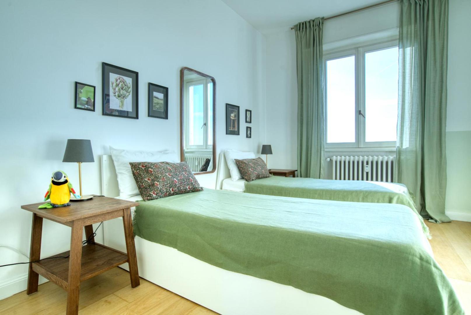 Spacious Penthouse With Panoramic Terrace - 20 Minutes From Duomo * Milano