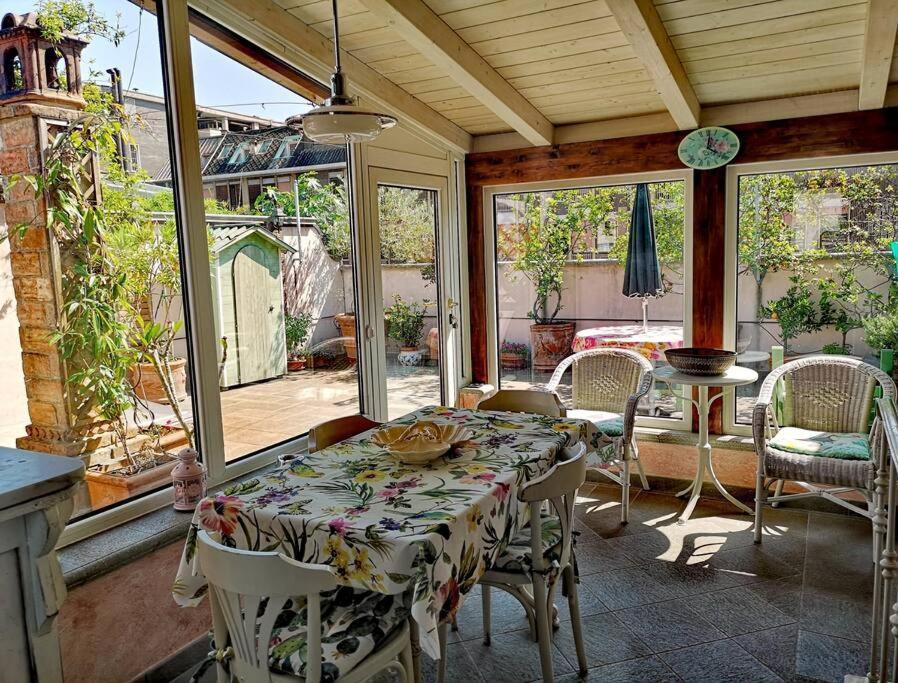 Cozy With Garden Terrace Mailand