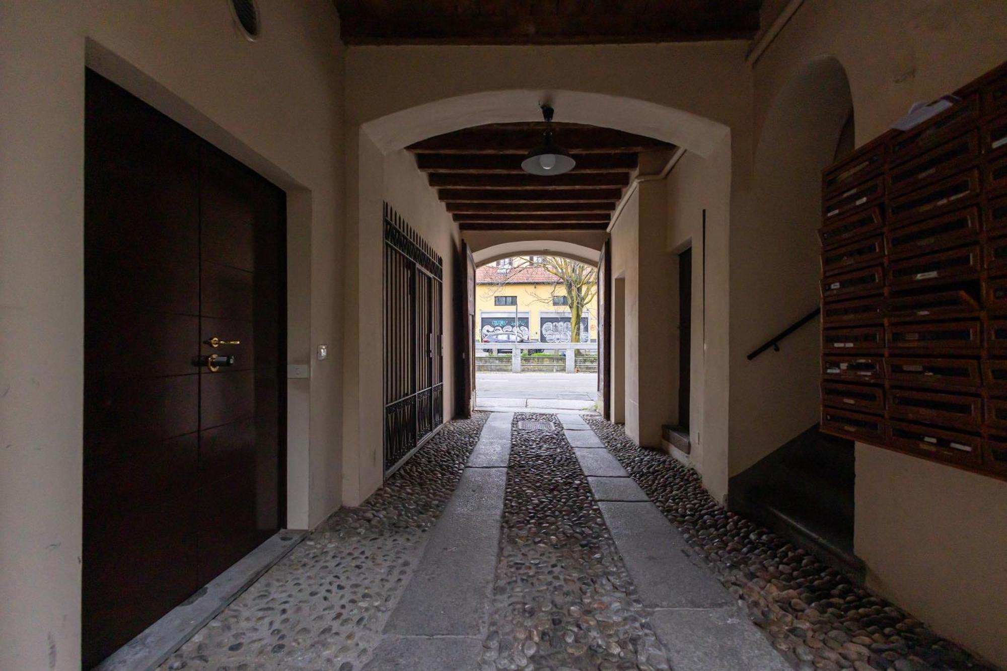 Flora 57 - Splendido Loft Nel Cuore Dei Navigli