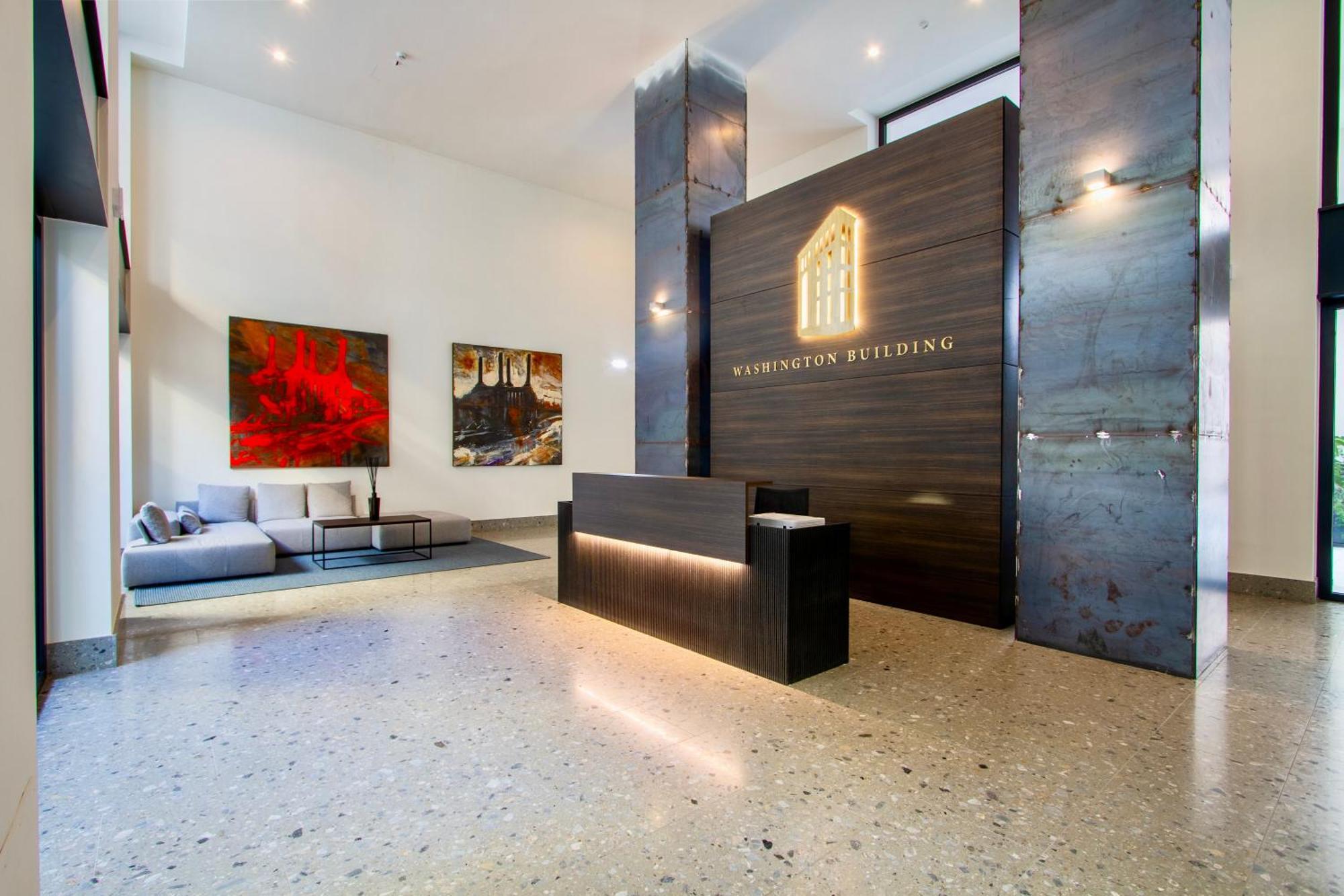 Urban Luxury - Bright And Central