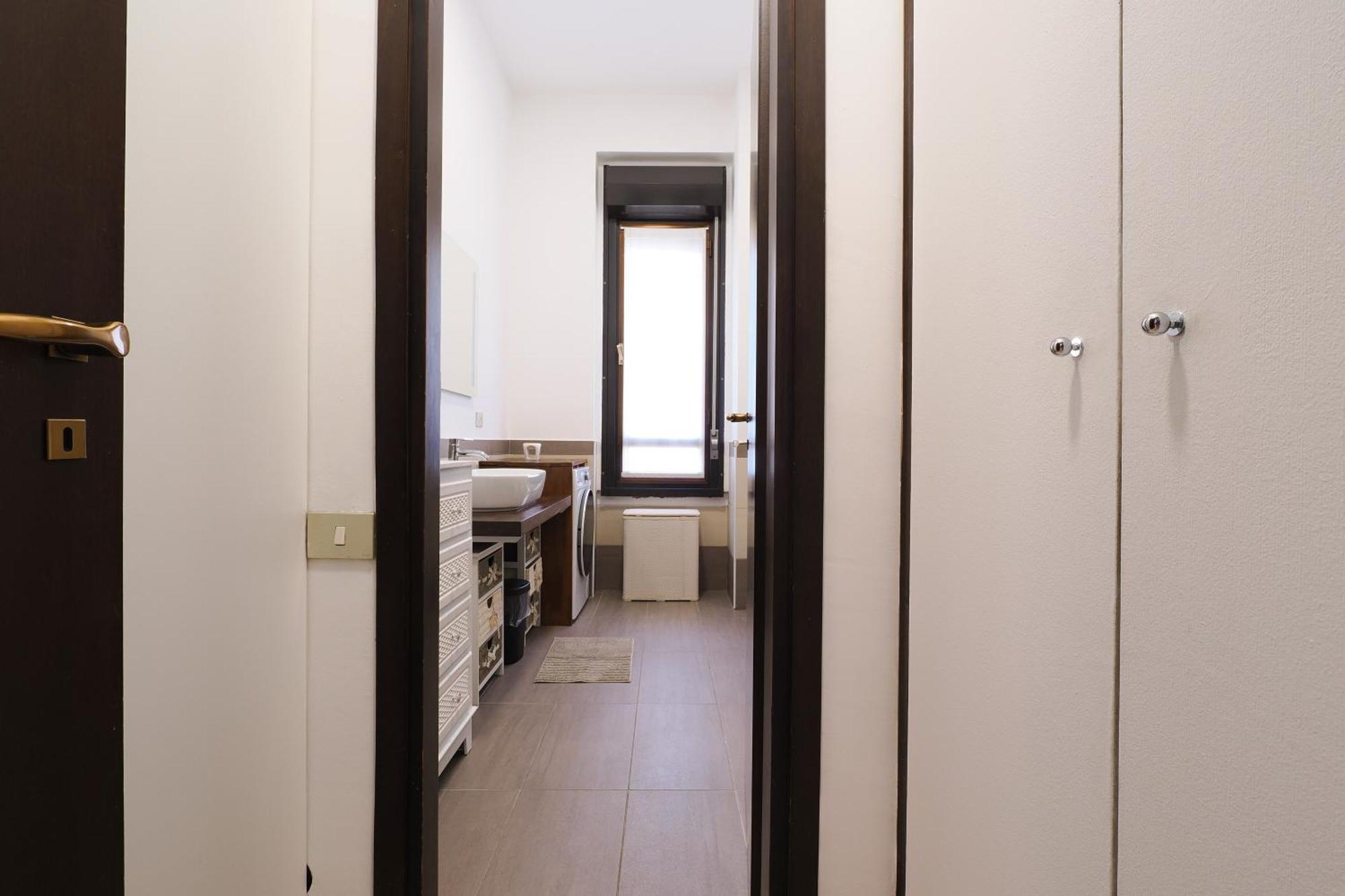 Mila Via Lecco * Milano