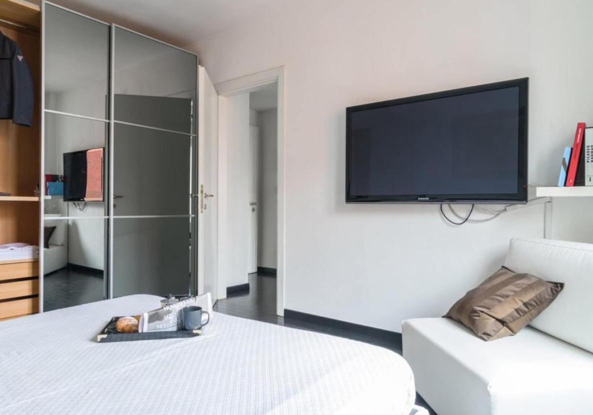 Arco Della Pace -4 Bed Lejlighed *