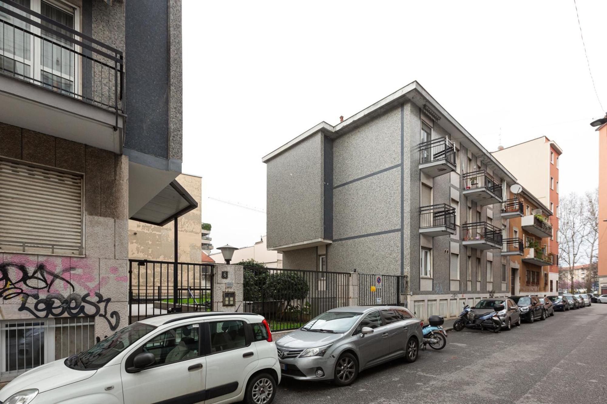 Insubria Park - Pastel Color Apartment! *