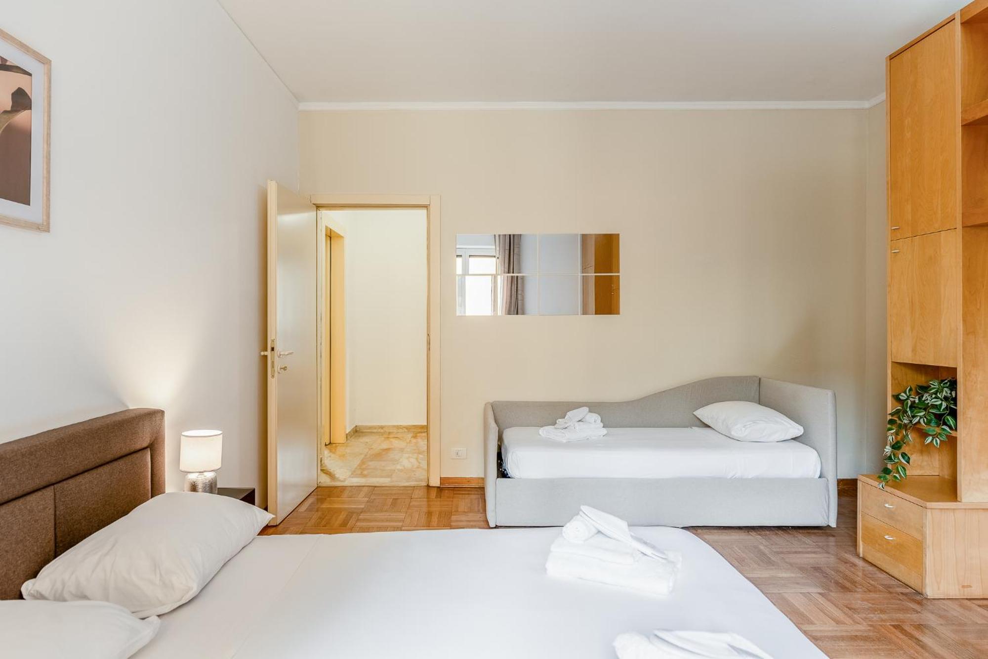 Chic Living - Porta Venezia Apartment