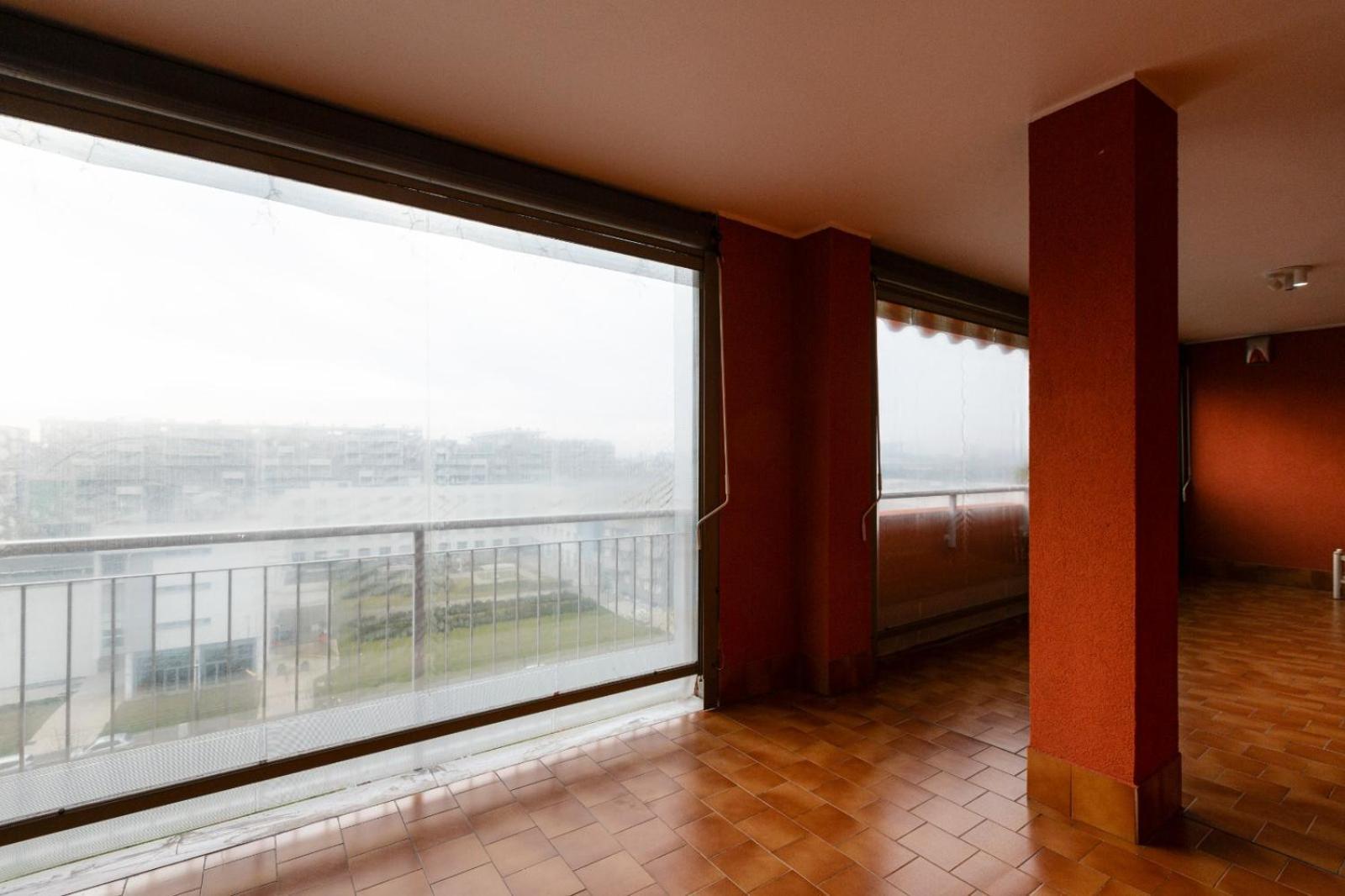 Apartment Bright With Balcony And Terrace *