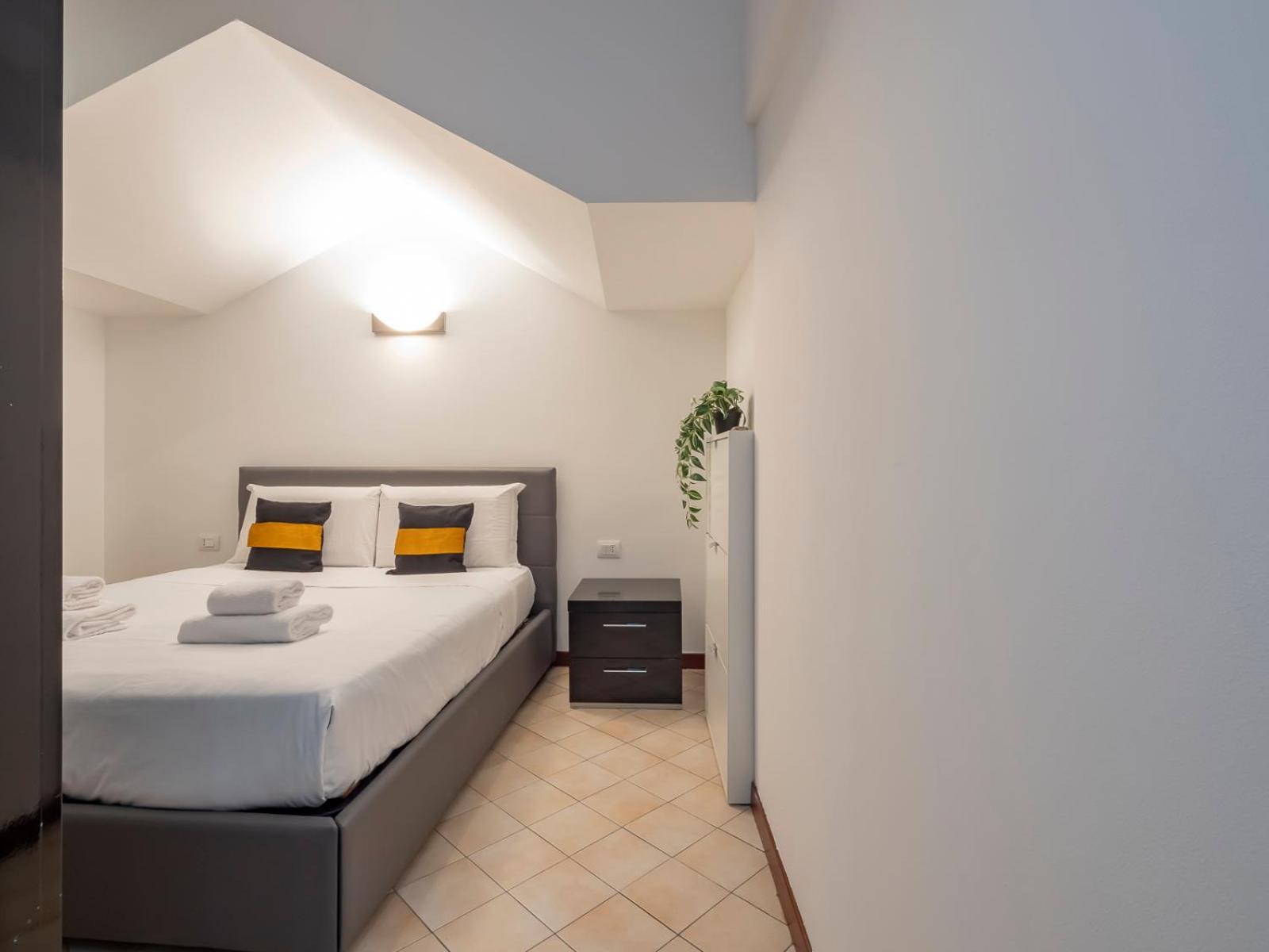 Ihost - Lattanzio 11 Milaan