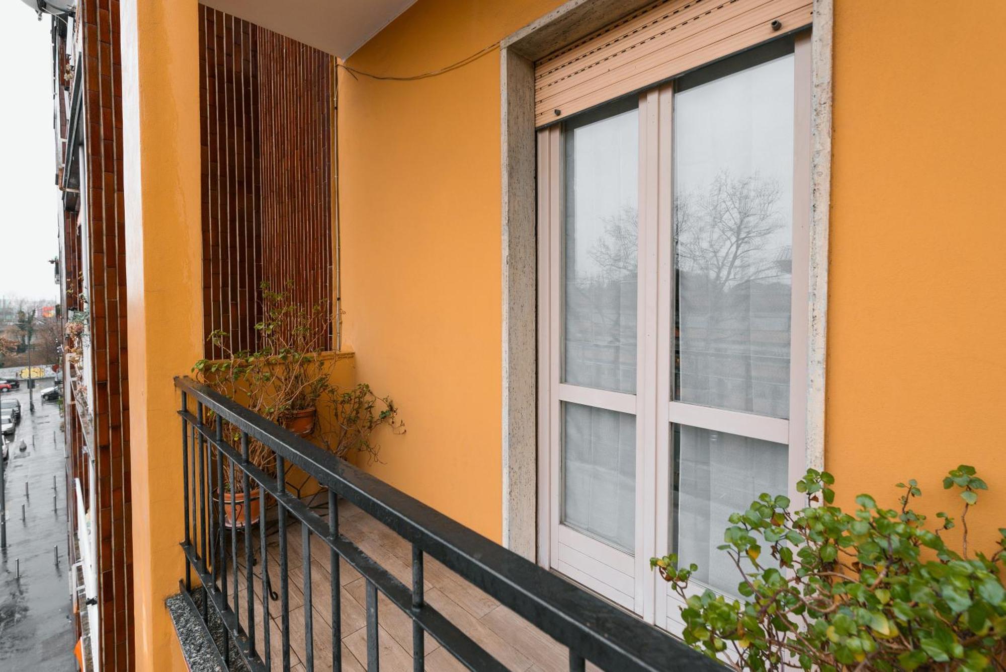 Ihost - De Andreis 11 Milano