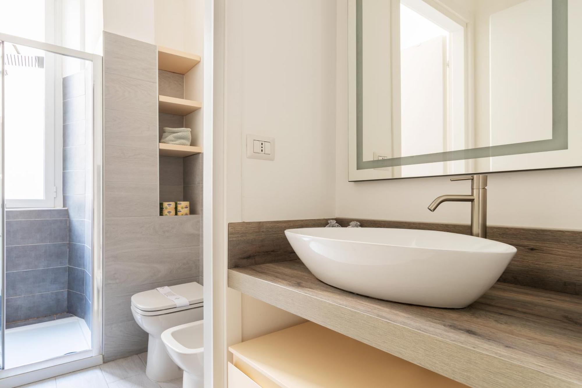 Nuovo Bilocale Appena Ristrutturato Vicino Darsena Appartement Milaan